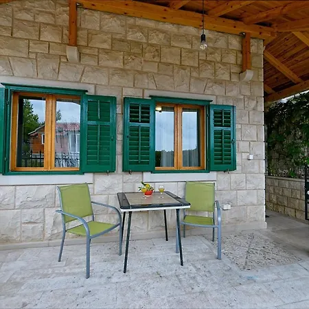 2913b Apartman *
