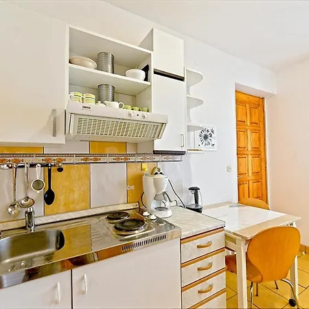 Apartment 2913b