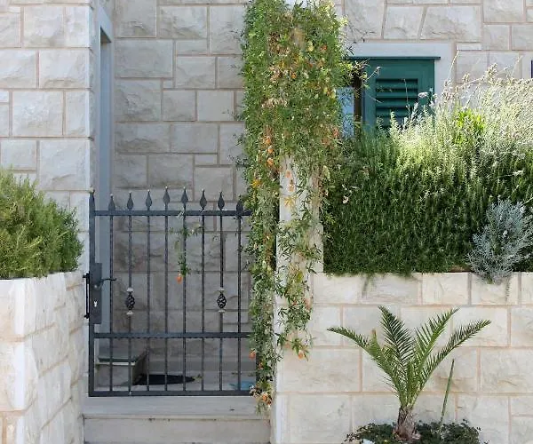 2913b Apartamento Postira